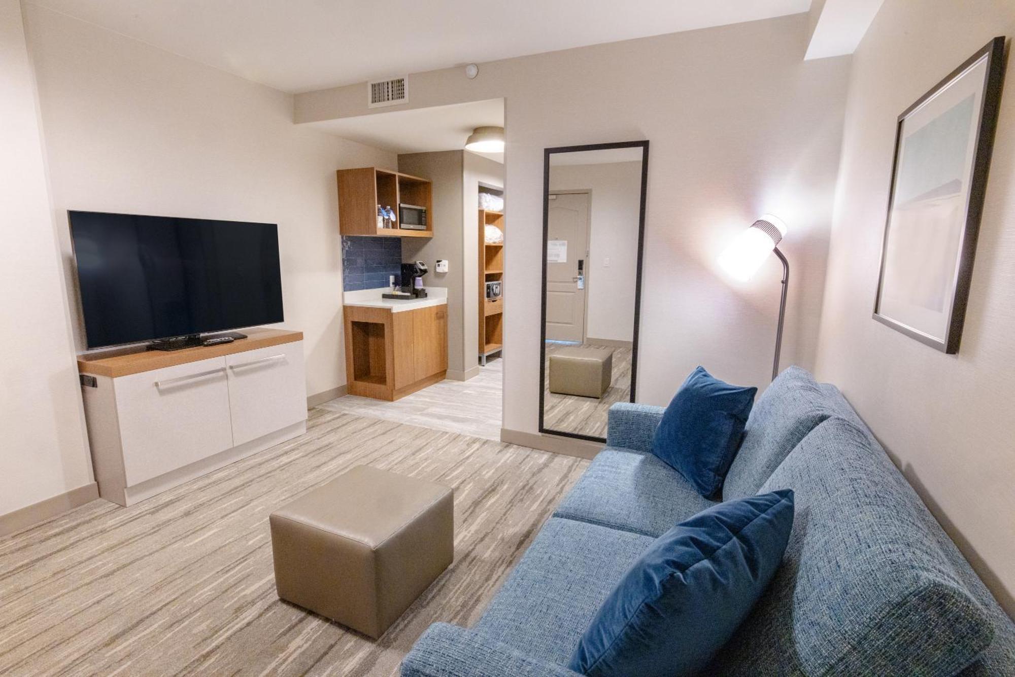 Hilton Garden Inn Lakewood Exteriér fotografie