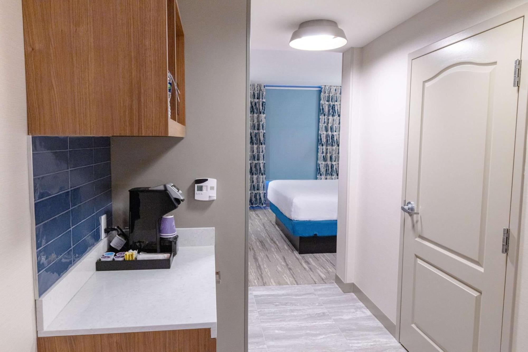 Hilton Garden Inn Lakewood Exteriér fotografie